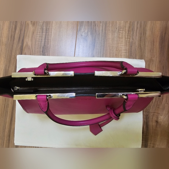 🎉HOST PICK🎉 FENDI 3 Jours Calfskin Leather Shoulder Bag, Pink - Picture 12 of 17